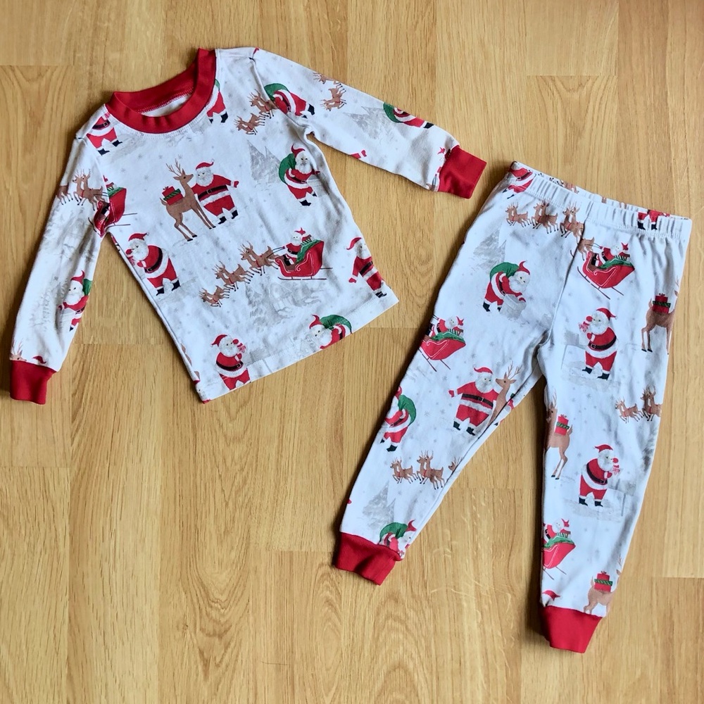EUC Pottery Barn Boys or Girls Heritage Santa Organic Cotton Pajama Set